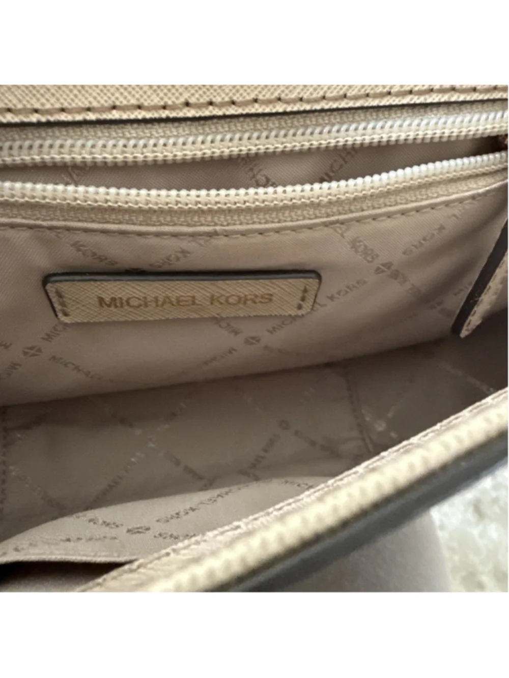 Michael Kors Brandi Leather Shoulder Bag Gold Hardware NWOT